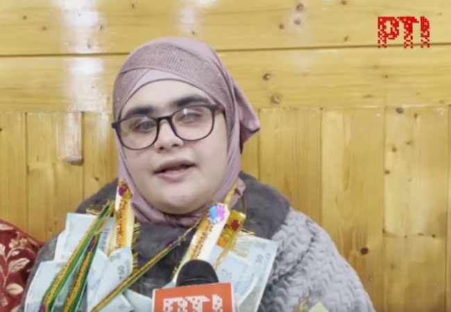 Visually impaired student from J-K Zainab Bilal scores 95% in CBSE class 10 exams